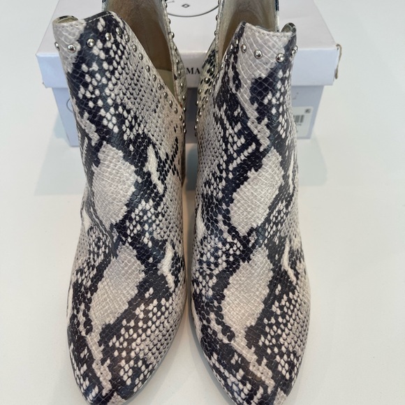Steve Madden Snakeskin booties - Picture 12 of 15
